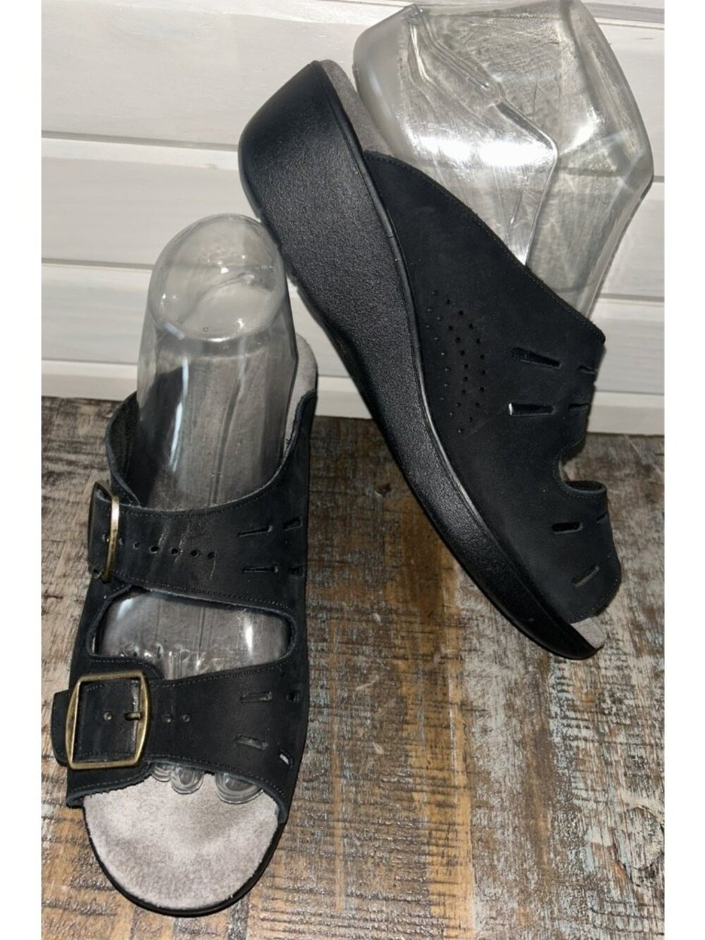 SAS Sz 8.5 NARROW Sandals BLACK Nubuck Leather Double Strap Wedge 268185
